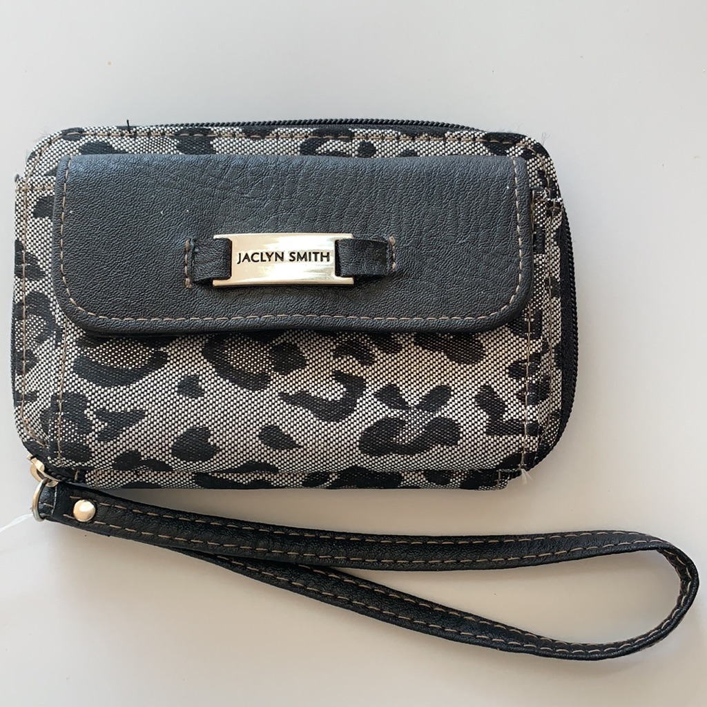 Brand New Jaclyn Smith Wristlet
